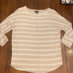 White abs cream size medium 3/4 sleeve shirt